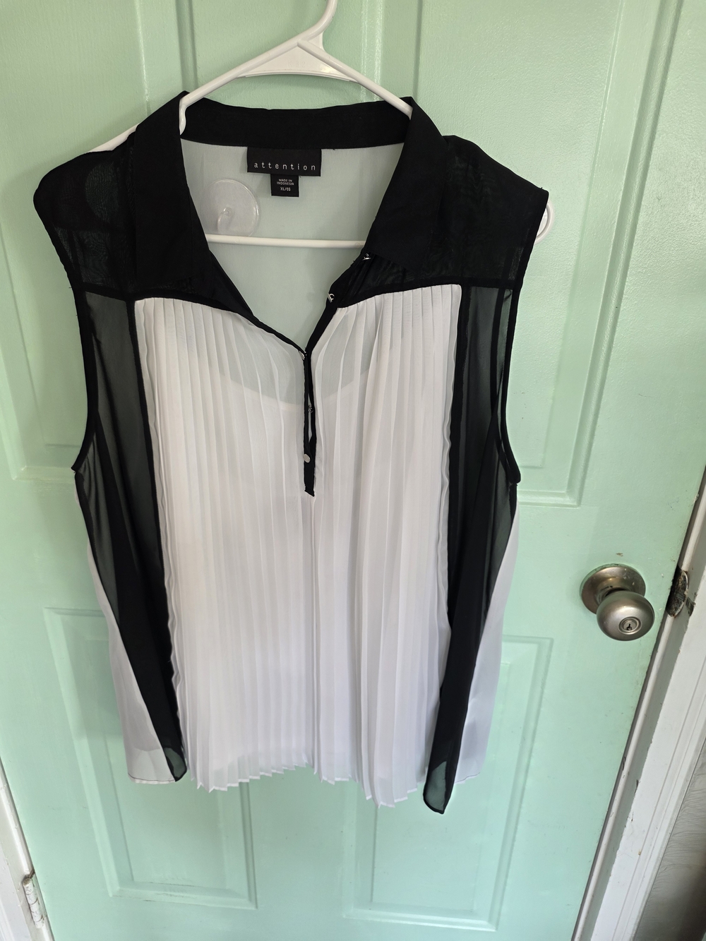 Attention Black and White Pleated Collared Sleeveless Blouse